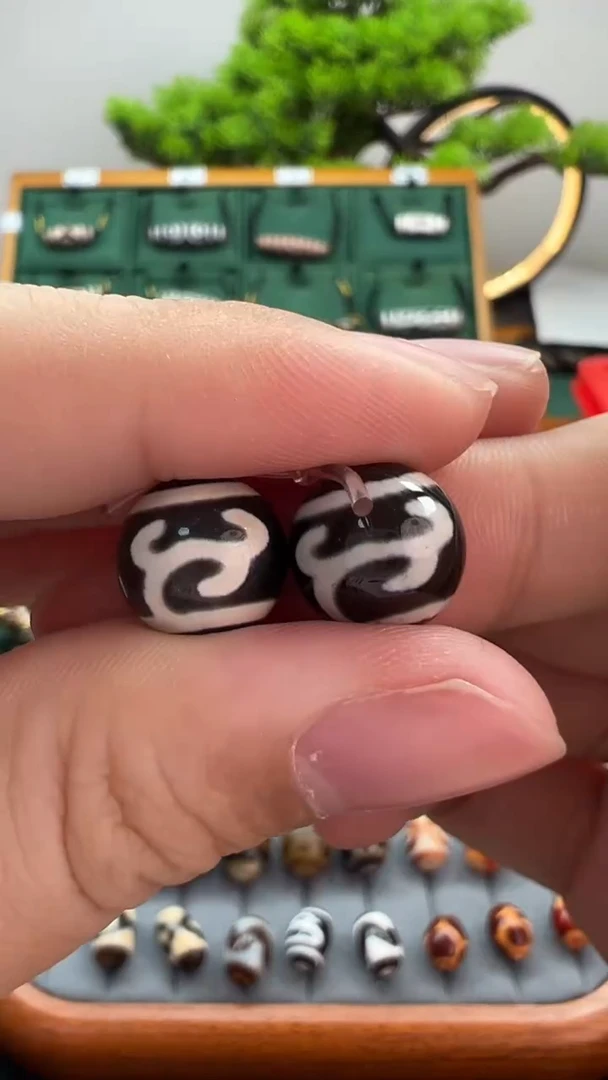 玛瑙/玉髓（覆膜）颈饰未镶嵌4.（微瑕随机发货）