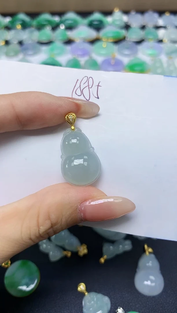 翡翠未镶嵌颈饰 天然缅甸翡翠A货