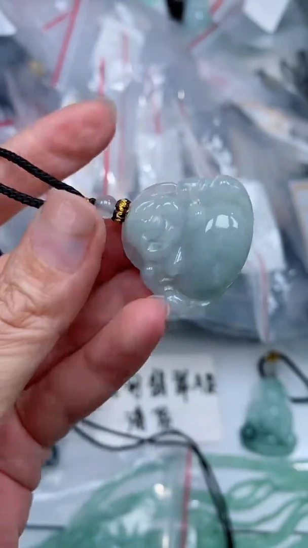 颈饰未镶嵌翡翠吊坠