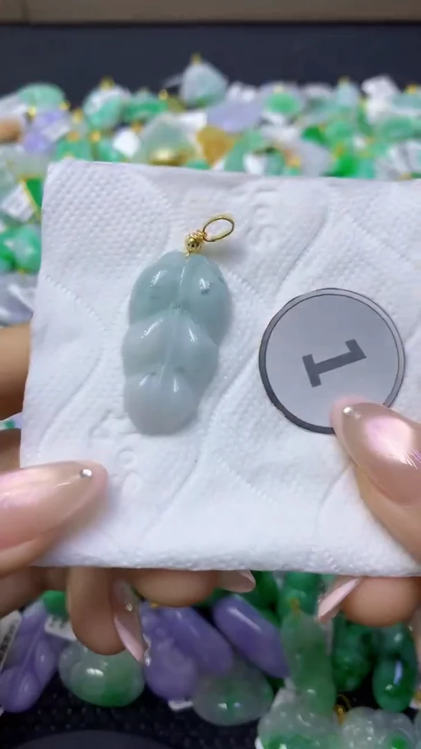 颈饰未镶嵌翡翠天然缅甸翡翠A货