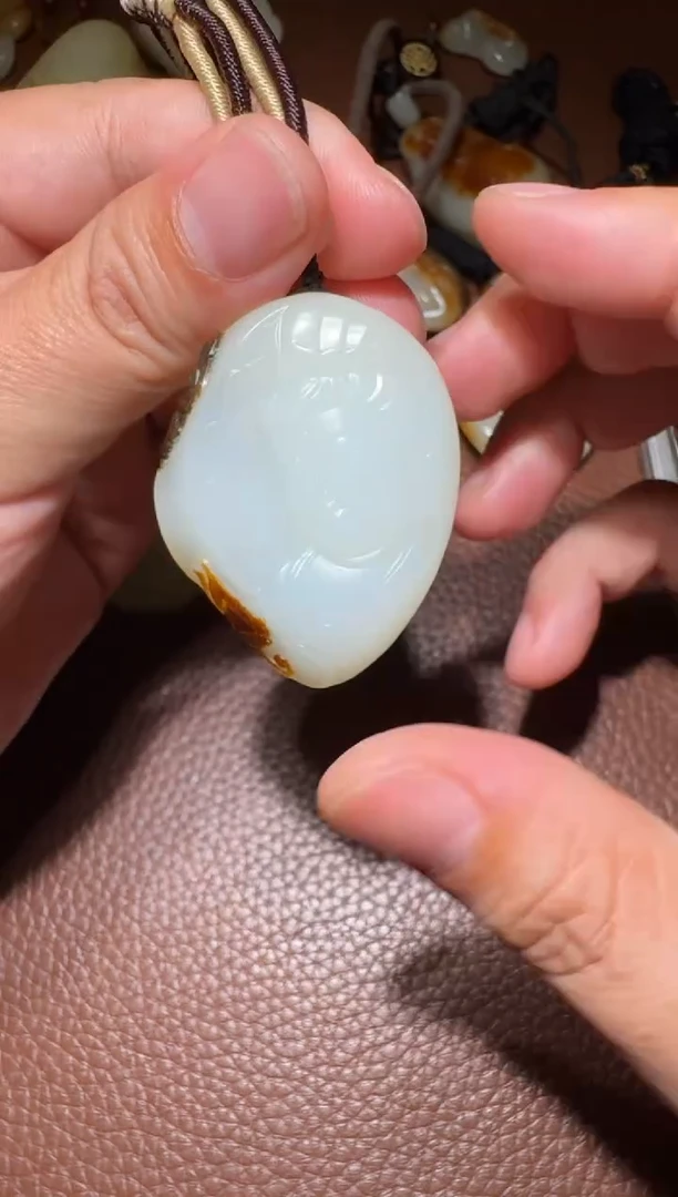未镶嵌和田玉挂件和田玉