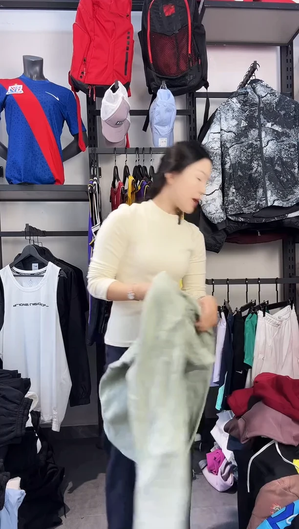 743编码 瑕疵款直播间过款为准 尺码·L
