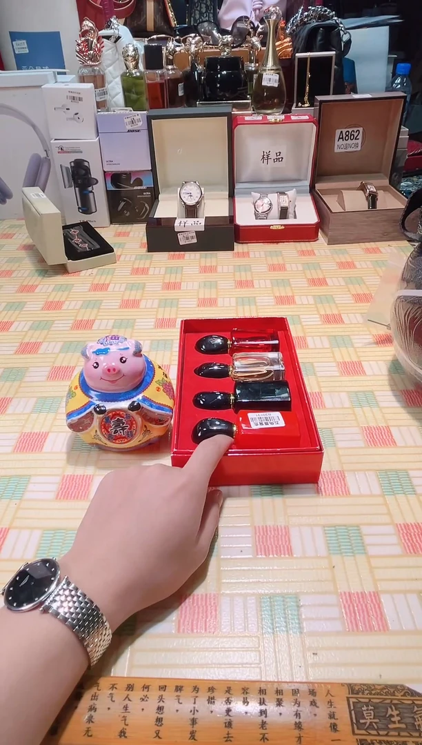 瓷片瓷器 库房到期 全部地板价@@1