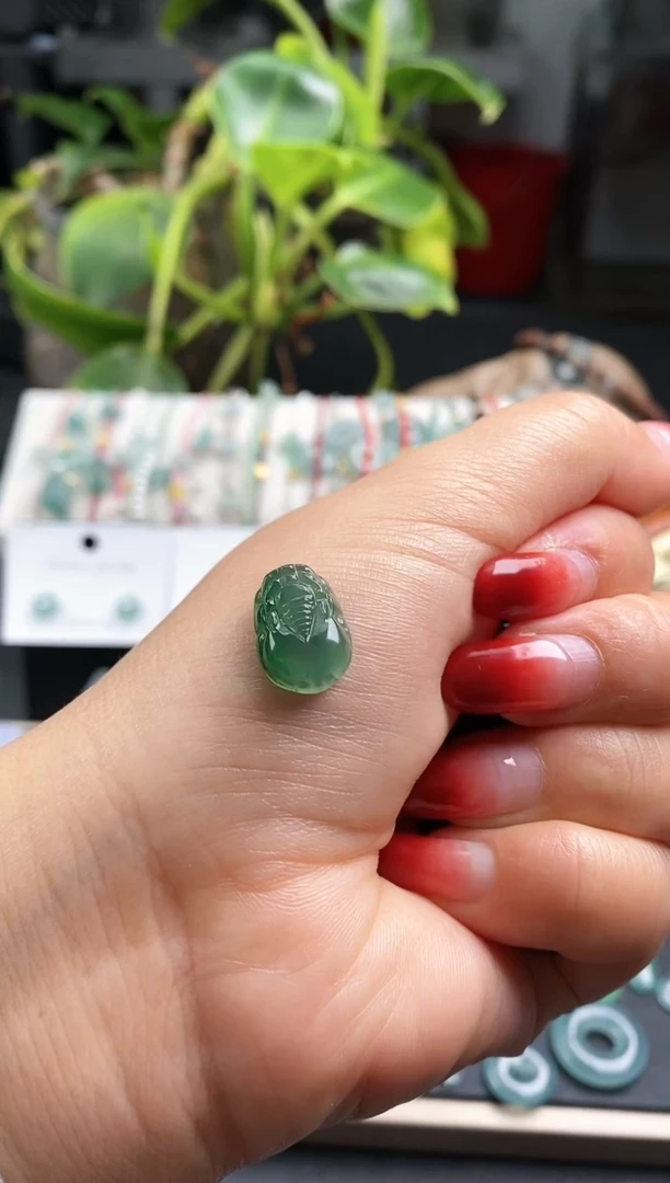 【闪购商品】翡翠散珠貔貅裸石