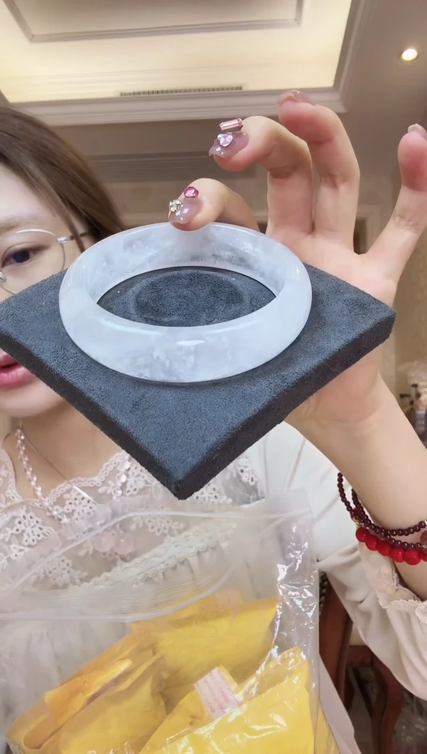 合金无61.5手围 26号白幽灵手镯