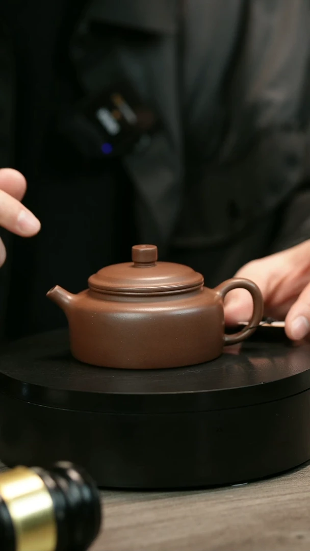 茶壶紫砂紫*H2311赵信军底槽青扁德中