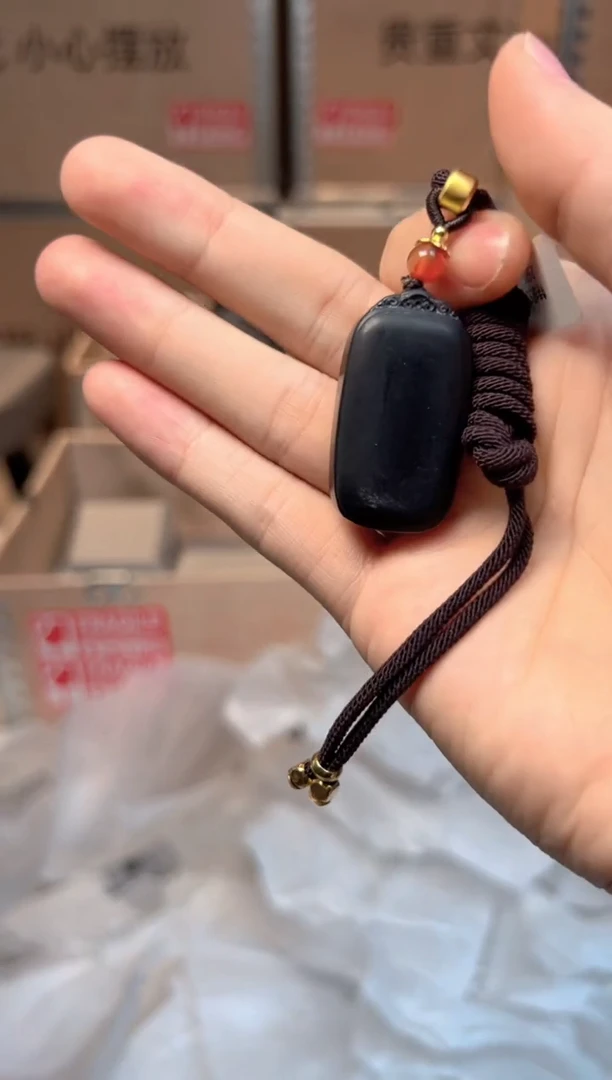 未镶嵌和田玉把件A98