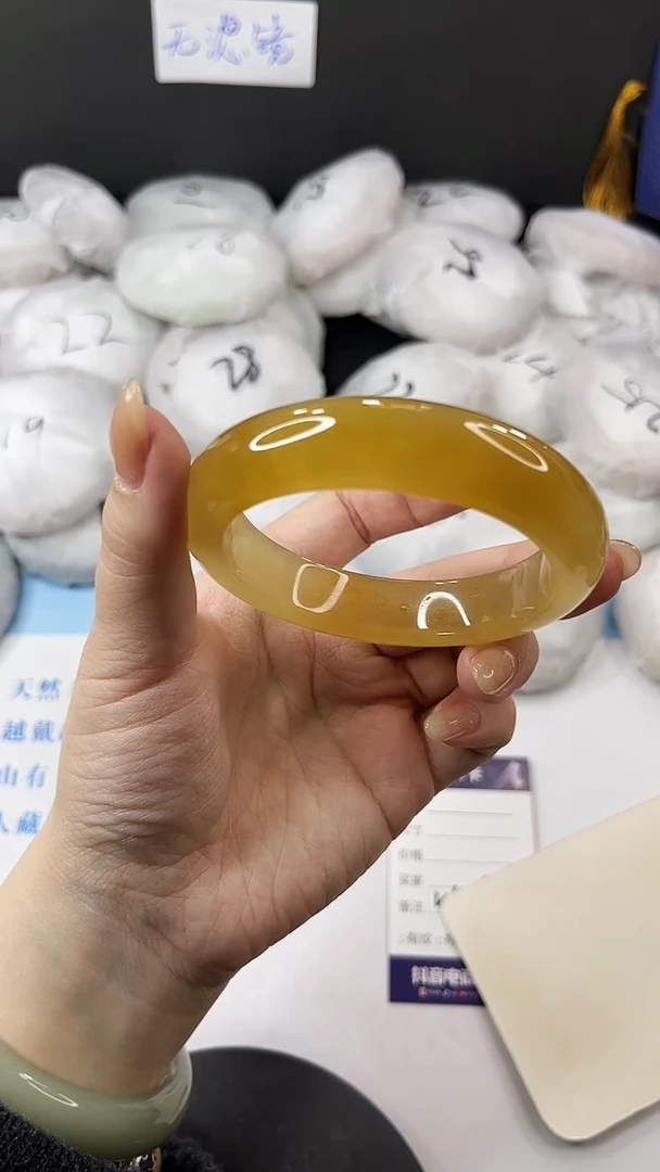 未镶嵌手镯石英质玉多样性发货V56