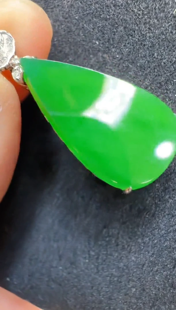 吊坠(不含链)18K金镶嵌翡翠多样性团购发一件