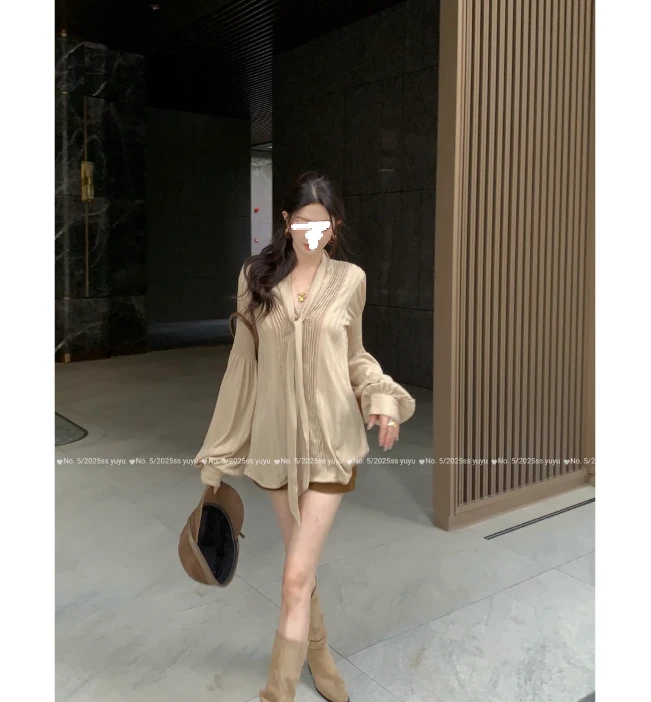 华尔兹 杏金色V领衬衫女秋新款小众设计长袖衬衣宽松上衣3392#