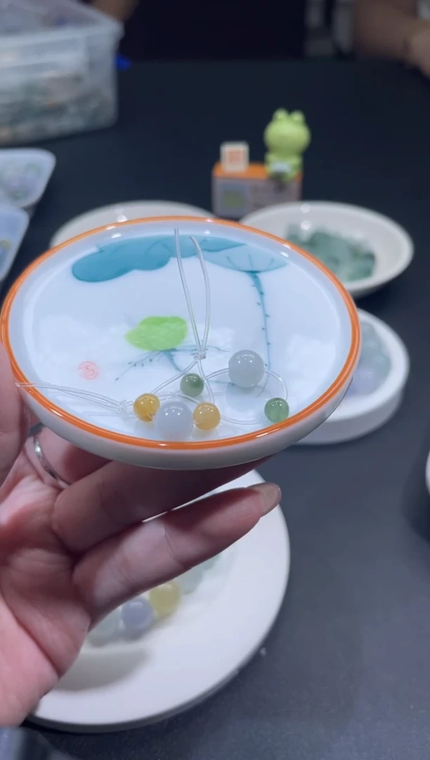 翡翠未镶嵌颈饰?***?翡翠净货