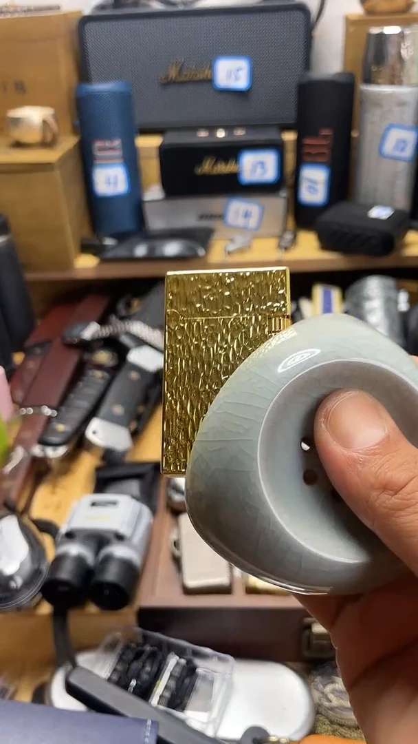 瓷片闪购商品 如图所示