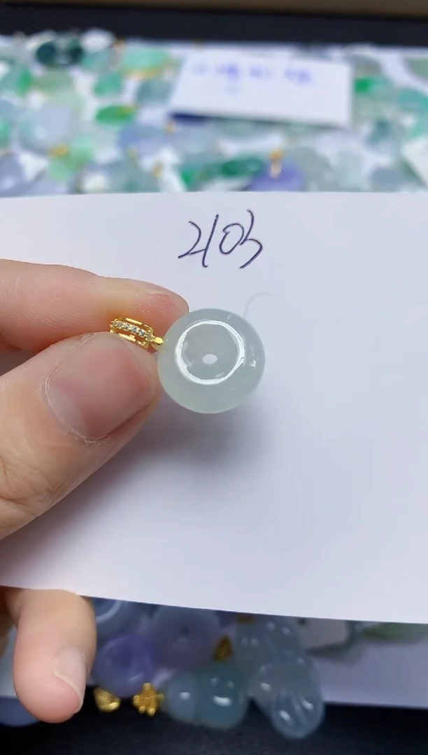 翡翠未镶嵌颈饰天然缅甸翡翠A货