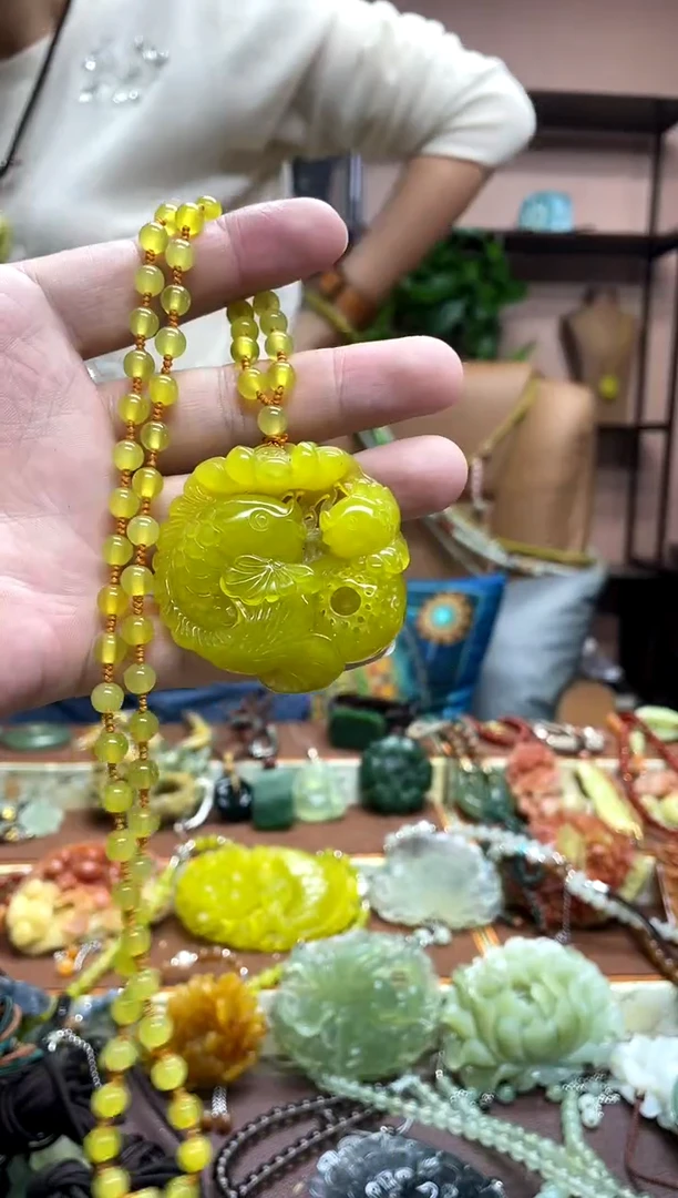 未镶嵌岫玉吊坠·