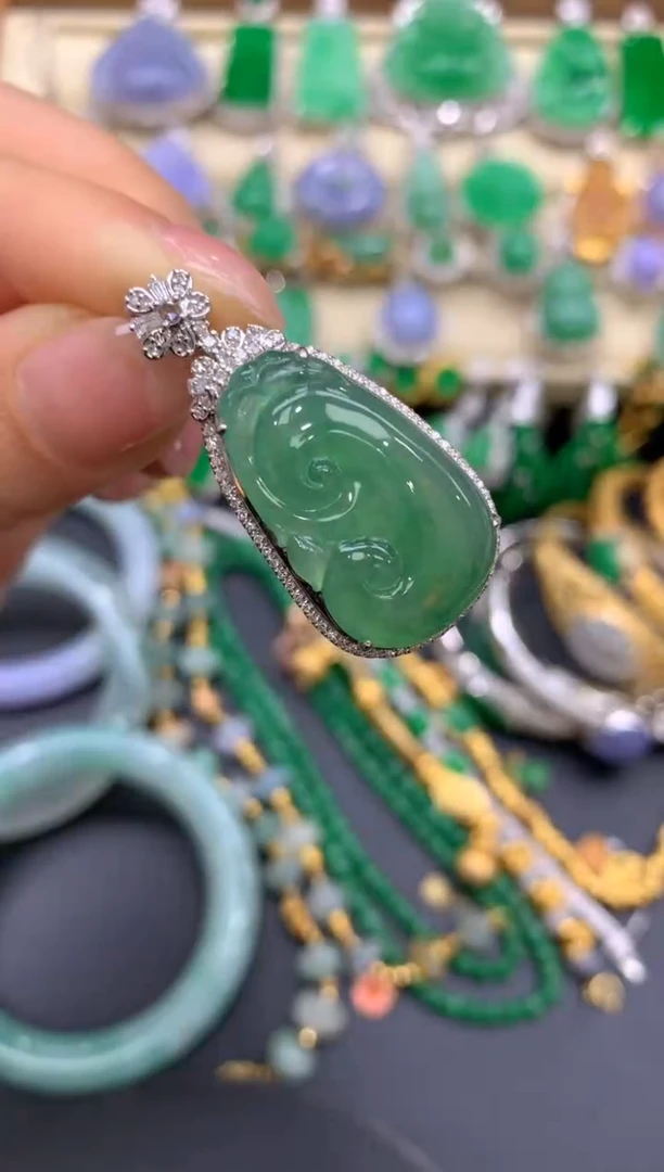 【闪购商品】翡翠颈饰18K金镶嵌169-中国好珍宝