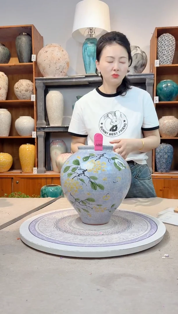 瓶孤品 手绘陶瓷花瓶  a666