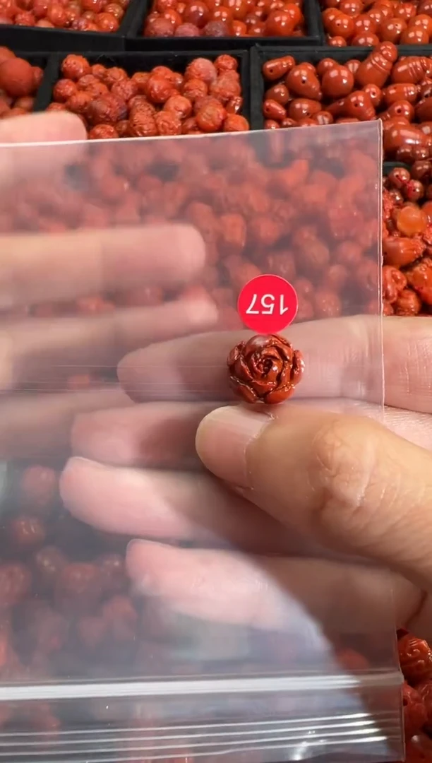 颈饰未镶嵌南红玛瑙1