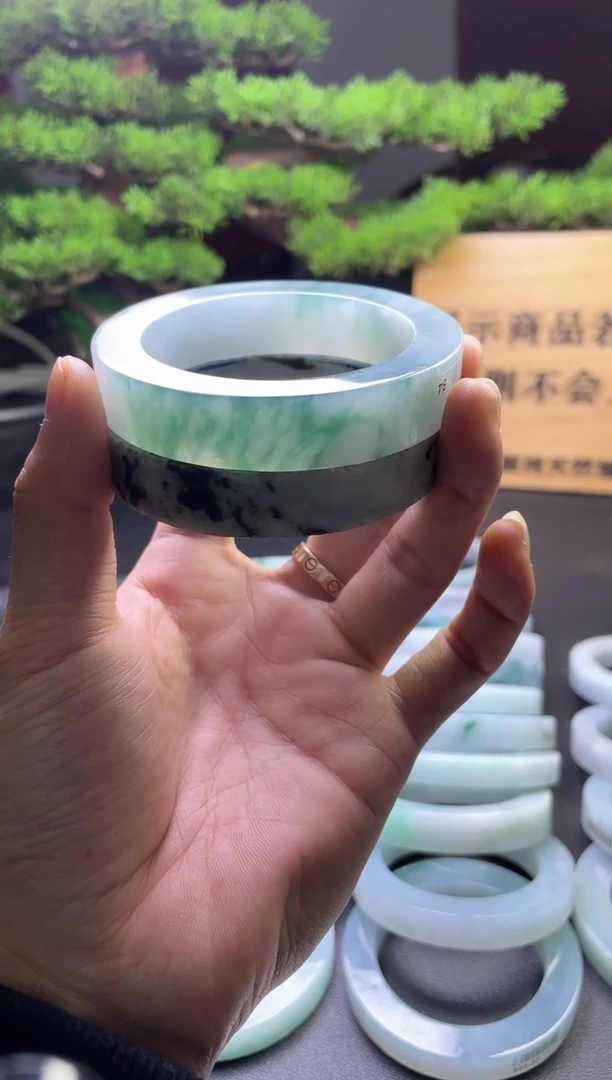 未镶嵌毛胚定制翡翠啊*多样性发其一