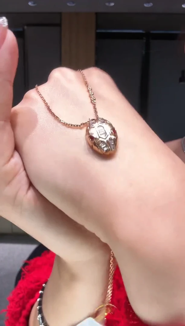 【闪购商品】钻石项链18K金镶嵌蛇头