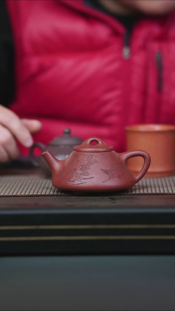 茶壶紫砂半手红降坡鳜鱼子冶200cc