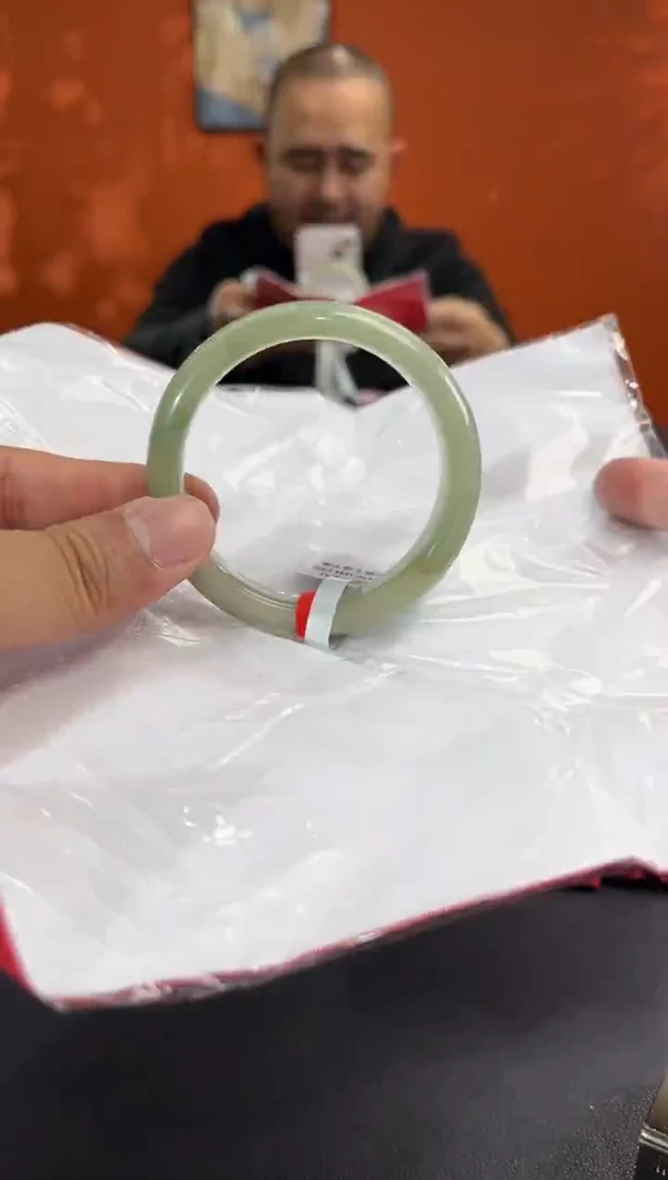 未镶嵌手镯翡翠5    53