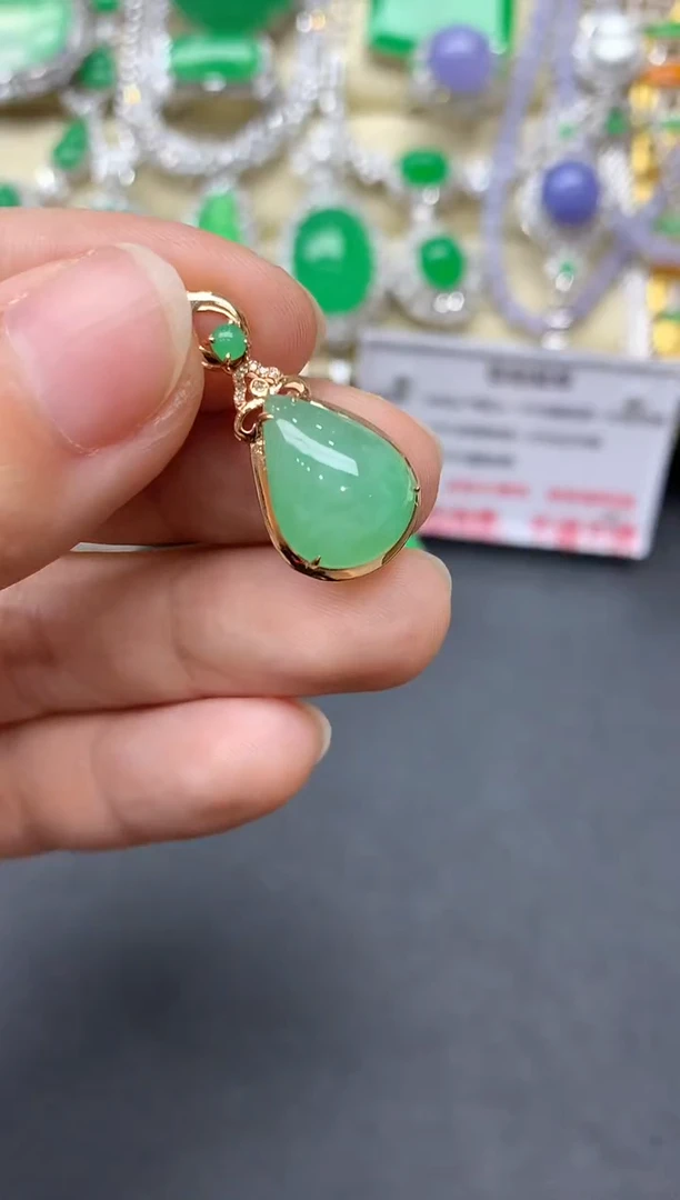 翡翠18K金镶嵌颈饰479-中国好珍宝