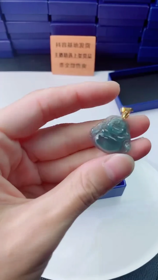 翡翠未镶嵌颈饰1111111111