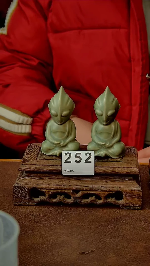 绿釉茶宠一对252