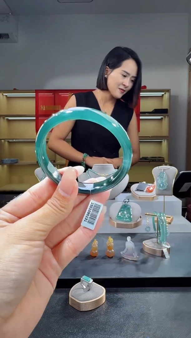 未镶嵌手镯翡翠56圈