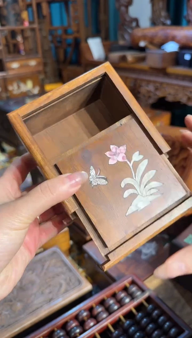 【闪购商品】木木艺兰花方机关盒98.8888