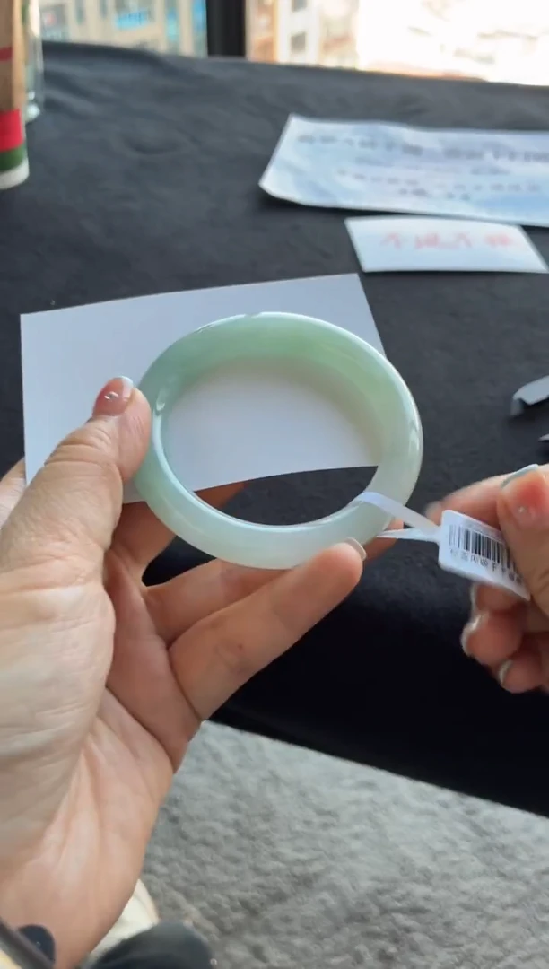 未镶嵌手镯翡翠（冬至专属）买断价XW23018747