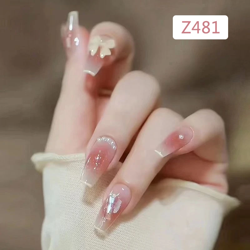 法式白边奶油蝴蝶时尚秋冬穿戴甲显白气质流行高级感