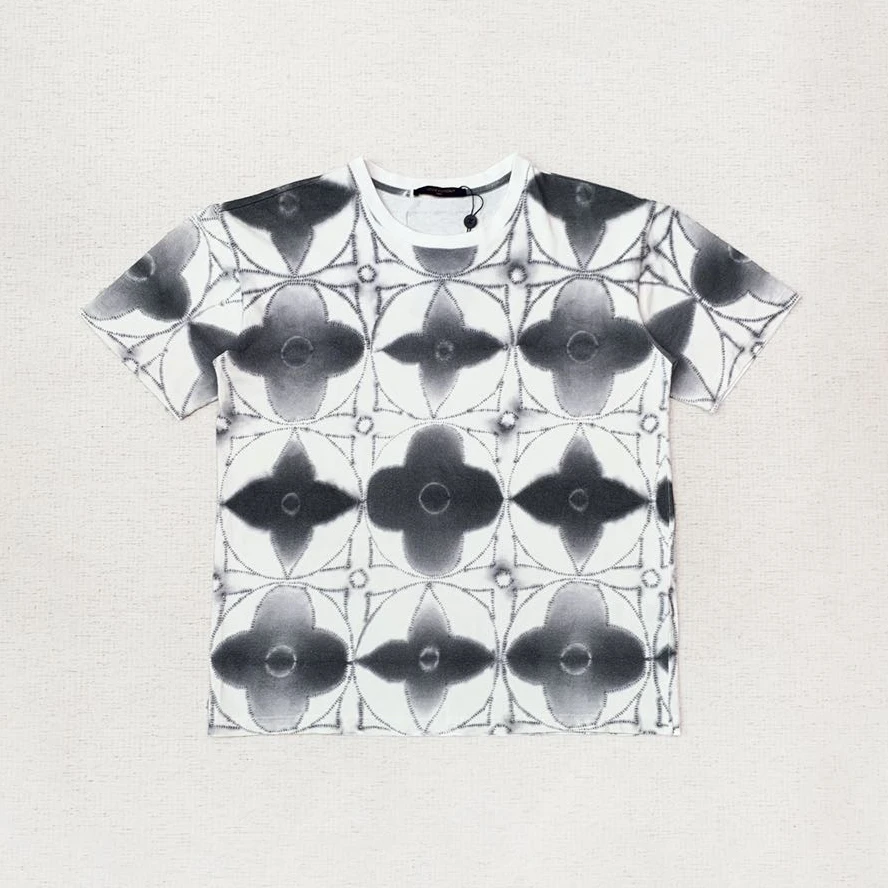 全新未使用 LV Lv Louis Vuitton 满印logo圆领短袖s码编码xb1762