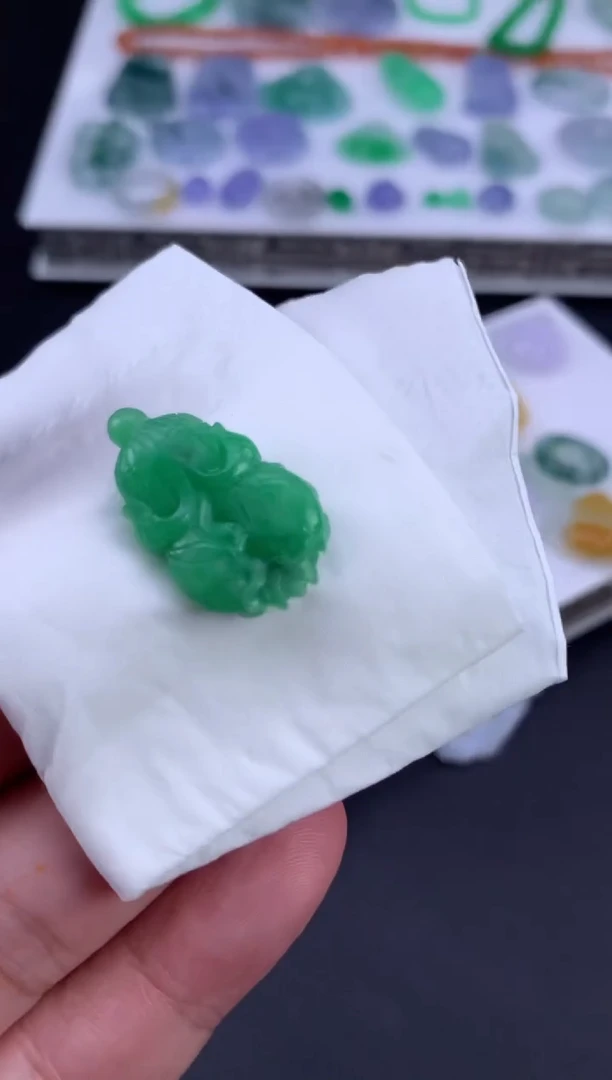 未镶嵌定制翡翠?****?翡翠