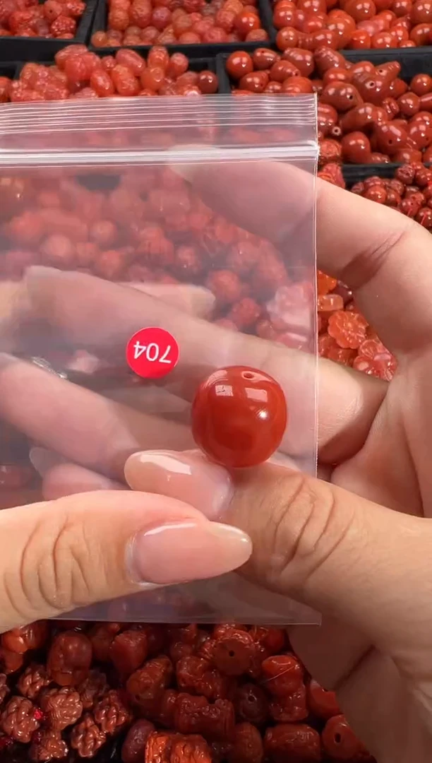 颈饰未镶嵌南红玛瑙1