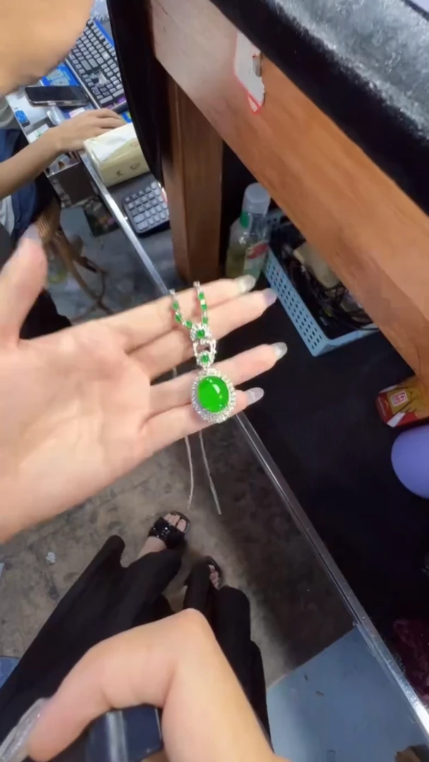 定制翡翠未镶嵌鸽子蛋商品多样性发货1