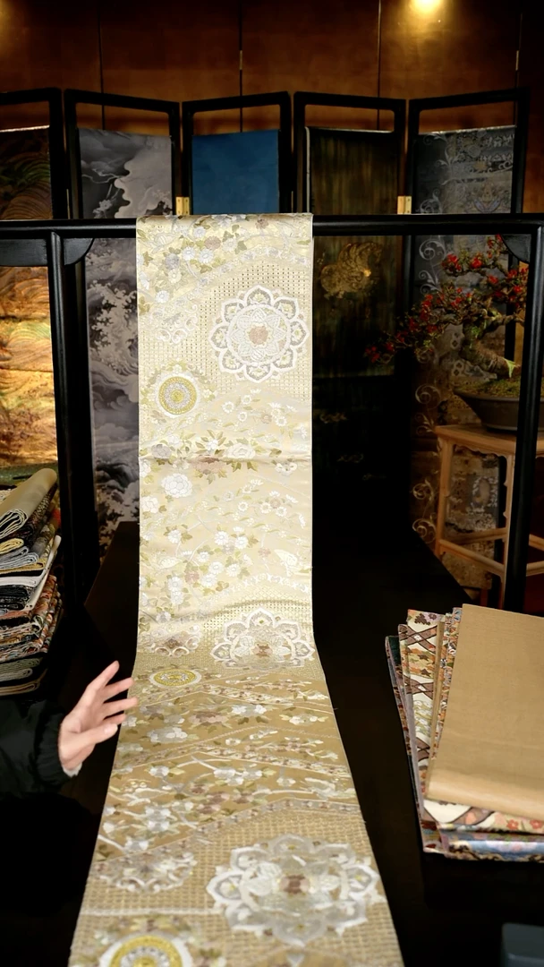 织绣六通总刺绣宝相华文