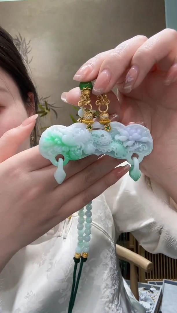 【闪购商品】翡翠颈饰未镶嵌吊坠