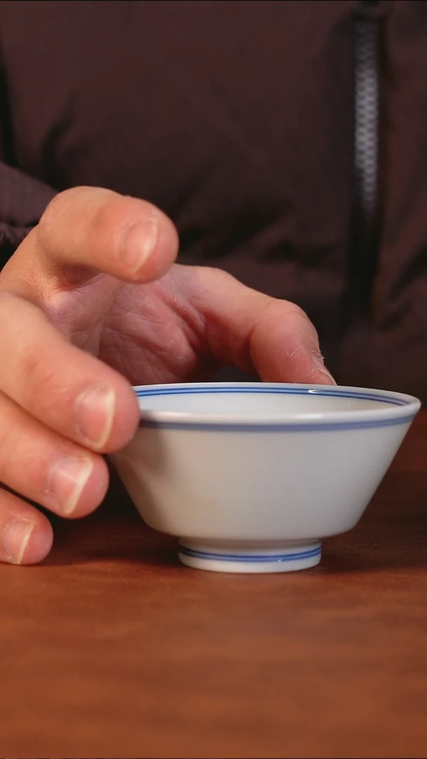 景德镇纯手工手绘白胎小小马蹄杯