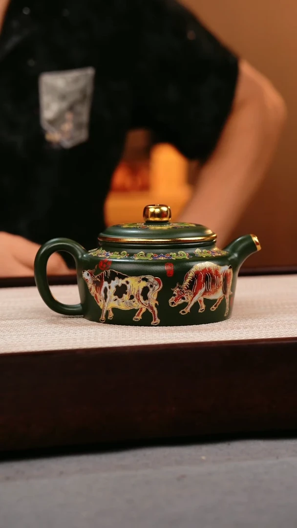 茶壶紫砂绿泥 德钟 五牛珐琅彩