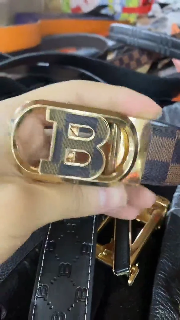 2025新款B男士2经典时尚百搭商务自动扣皮带