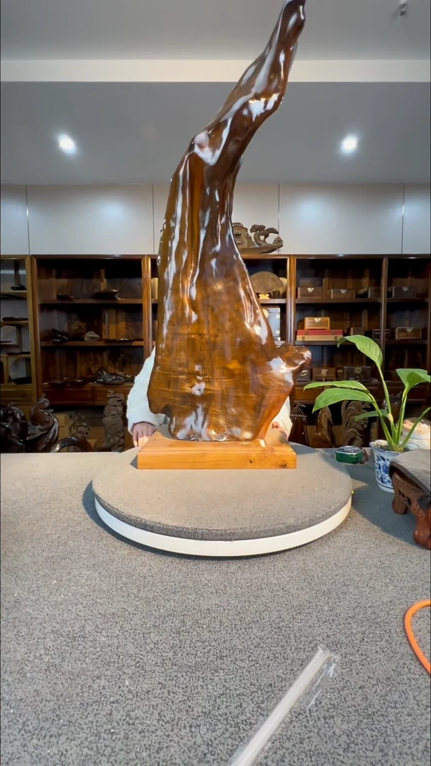 【闪购商品】金丝楠木雕随型摆件6