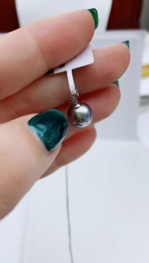 18K金镶嵌海水珍珠吊坠68