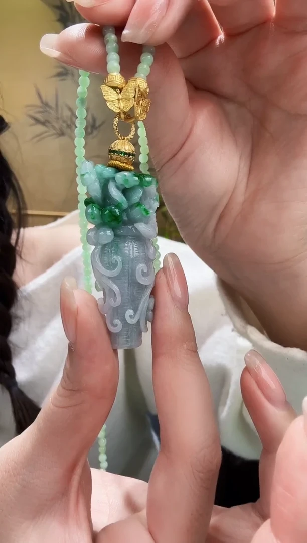 颈饰未镶嵌翡翠吊坠