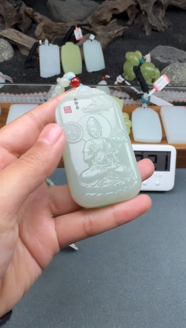 颈饰未镶嵌和田玉1