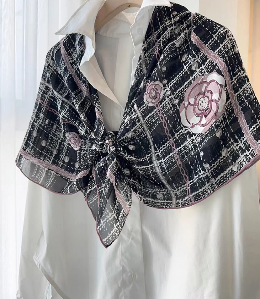 丹语丝绸-珍珠山茶-105*105乔琪大方巾