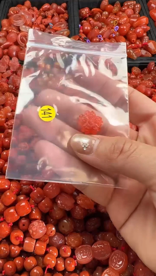 【闪购商品】南红玛瑙颈饰未镶嵌1