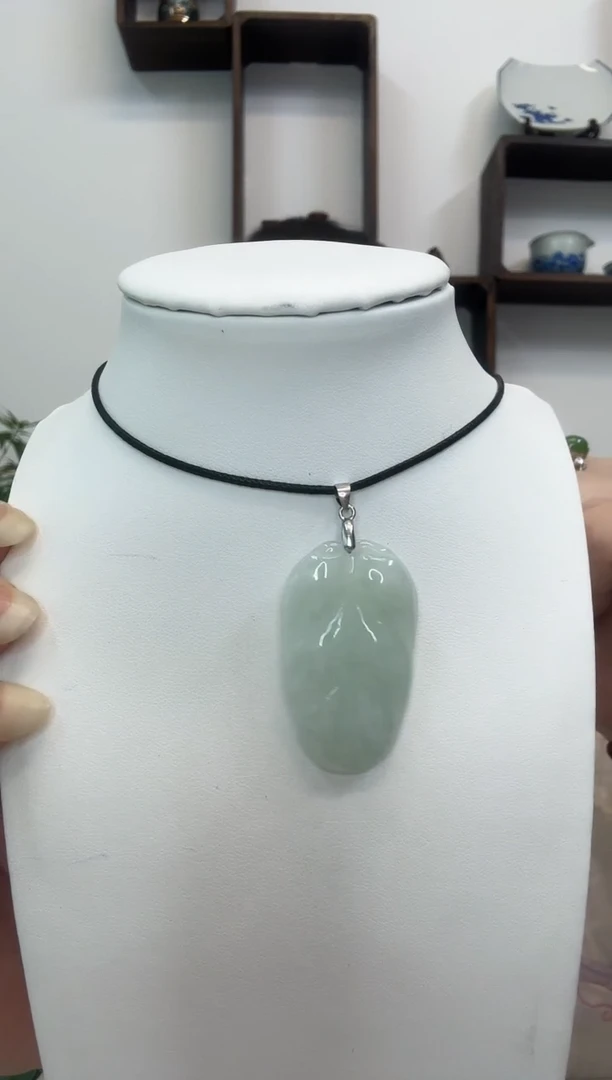 颈饰银S925镶嵌翡翠叶子