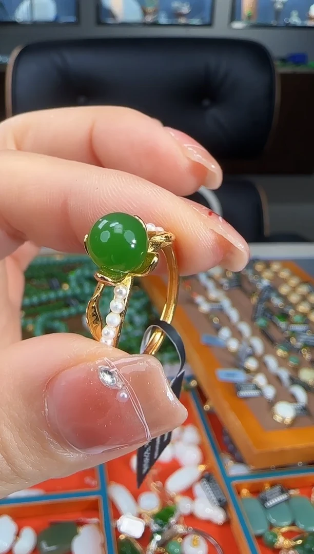 银S925镶嵌戒指和田玉1