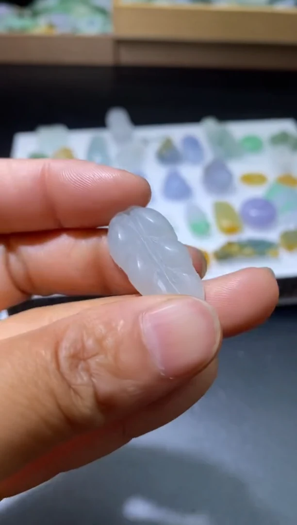 【闪购商品】定制翡翠未镶嵌翡翠毛货~
